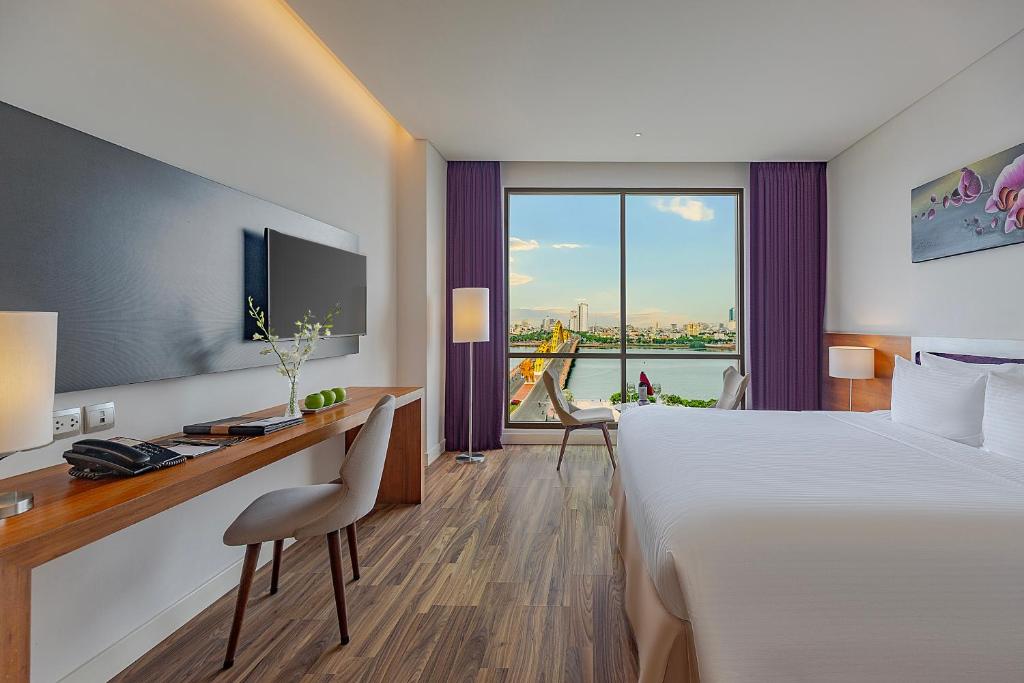 Phòng Deluxe Giường Đôi Nhìn Ra Sông