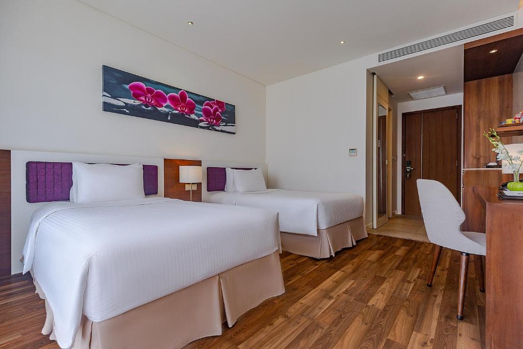 Phòng Deluxe 2 Giường Đơn Nhìn Ra Thành Phố – Tầng Cao