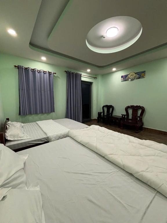 Phòng cho 3 người có Ban Công