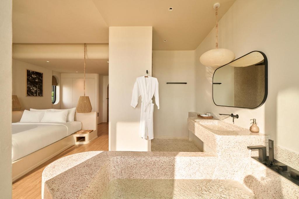 Phòng Deluxe Giường Đôi Có Bồn Tắm