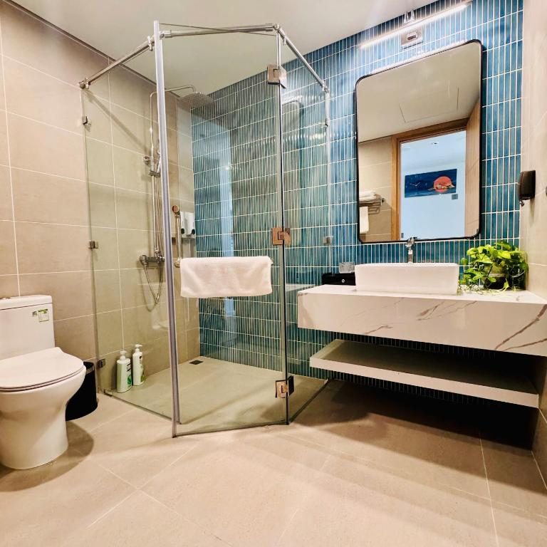 Phòng Deluxe Giường Đôi Với Ban Công và Tầm Nhìn Ra Biển