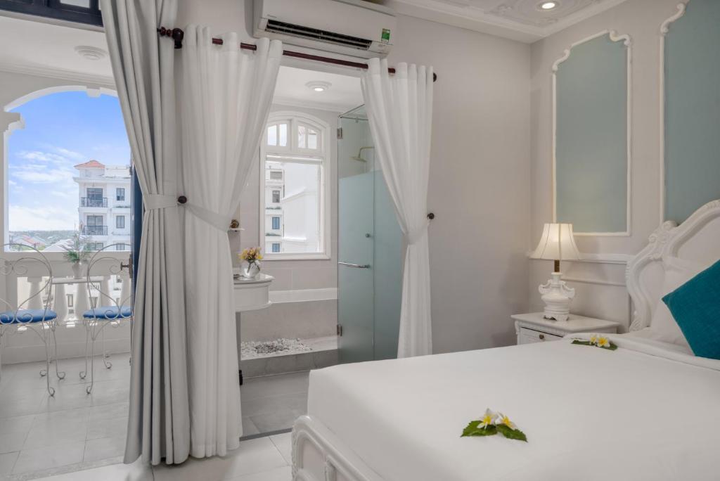 Phòng Dạng Suite Palace Có Ban Công