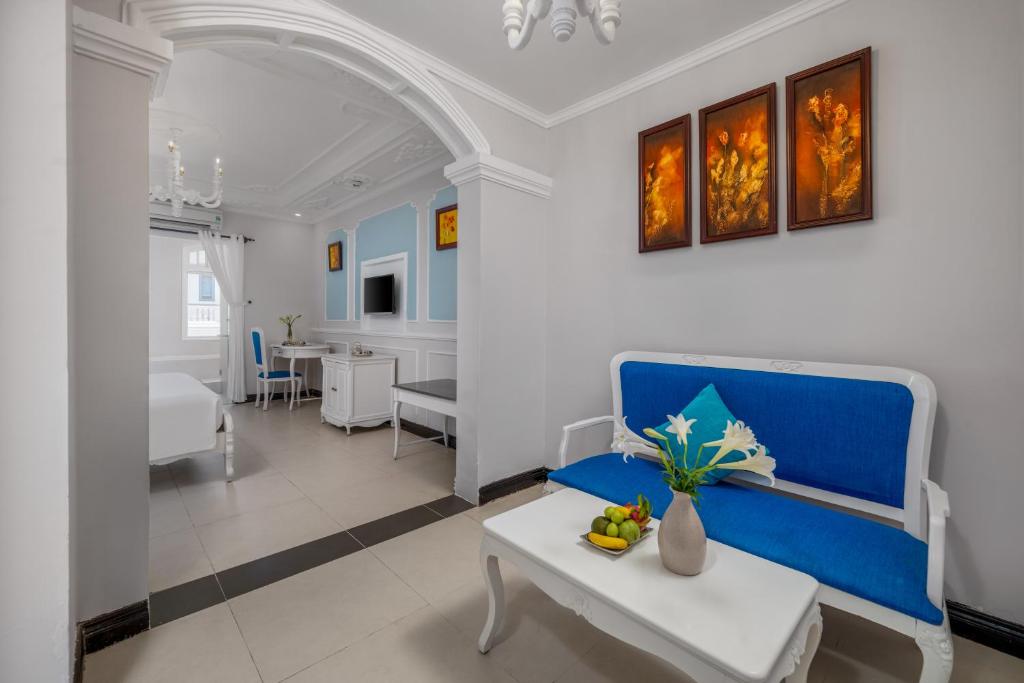 Phòng Dạng Suite Palace Có Ban Công