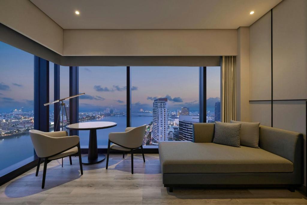 Courtyard by Marriott Danang Han River