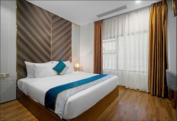 Deluxe Double Room with Window