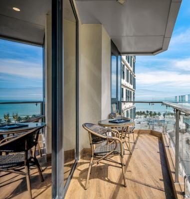 Suite Junior Có Ban Công Nhìn Ra Biển