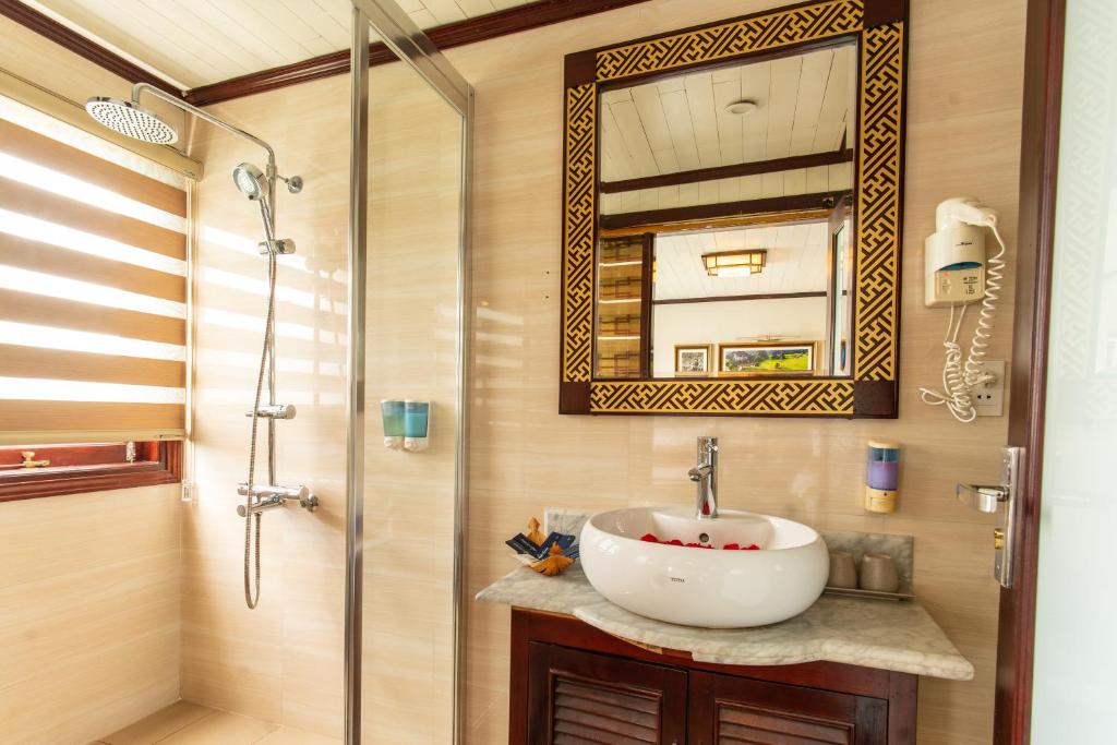 Phòng 3 Người Nhìn Ra Biển