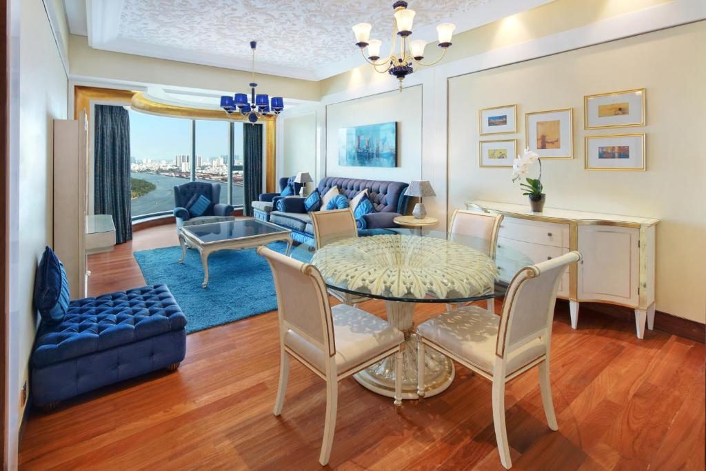 One-Bedroom Premier (Modern or Classic Style)
