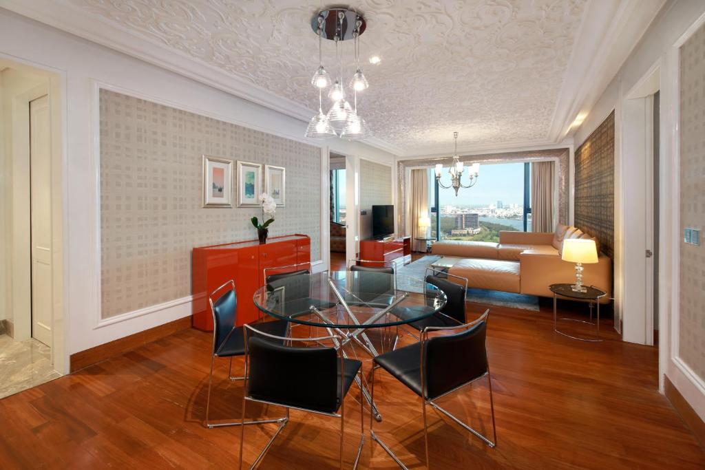 Two-Bedroom Premier (Modern Style)