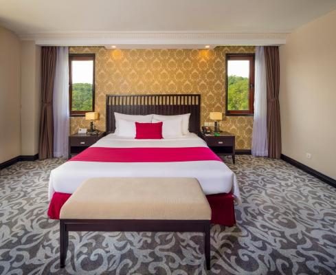 Suite Có Giường Cỡ King Nhìn Ra Núi