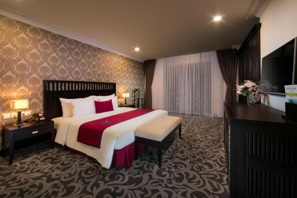 Suite Hạng Hoàng Gia Nhìn Ra Núi