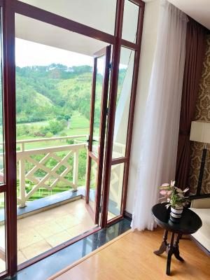Phòng Deluxe Có Giường Cỡ King Nhìn Ra Sân Golf