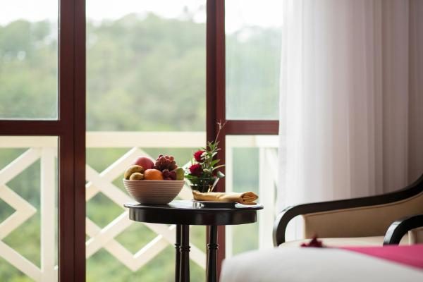 Phòng Deluxe Có Giường Cỡ King Nhìn Ra Sân Golf