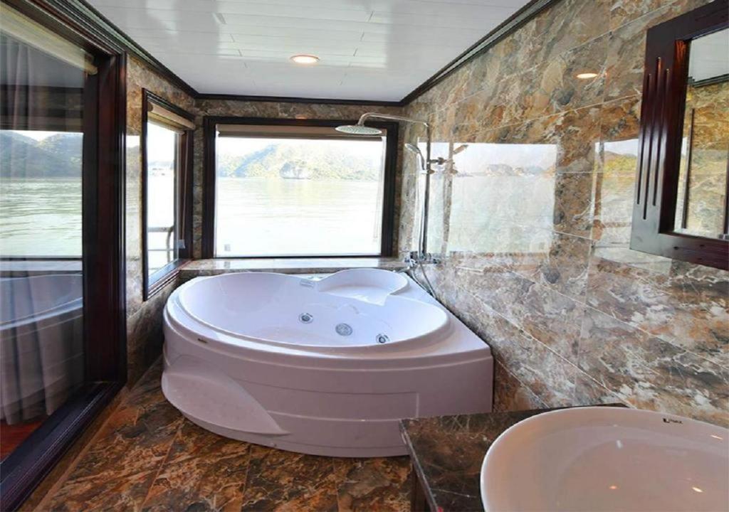 Deluxe Family Room with Balcony (Free Two-way Transfer Service) – 2 Days 1 Night