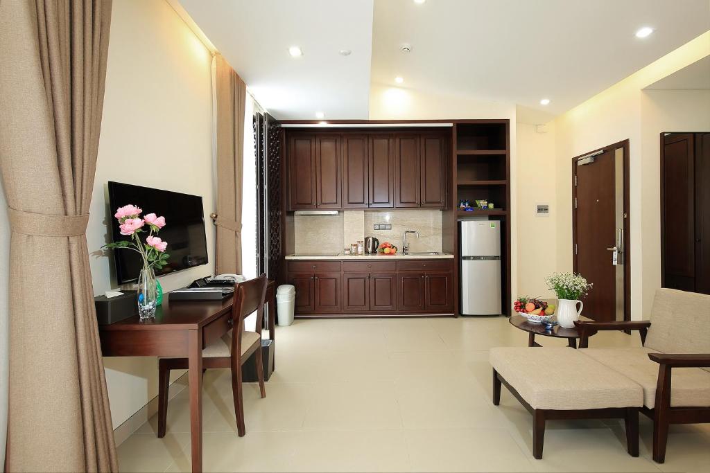 Phòng Deluxe Giường Đôi Có Ban Công
