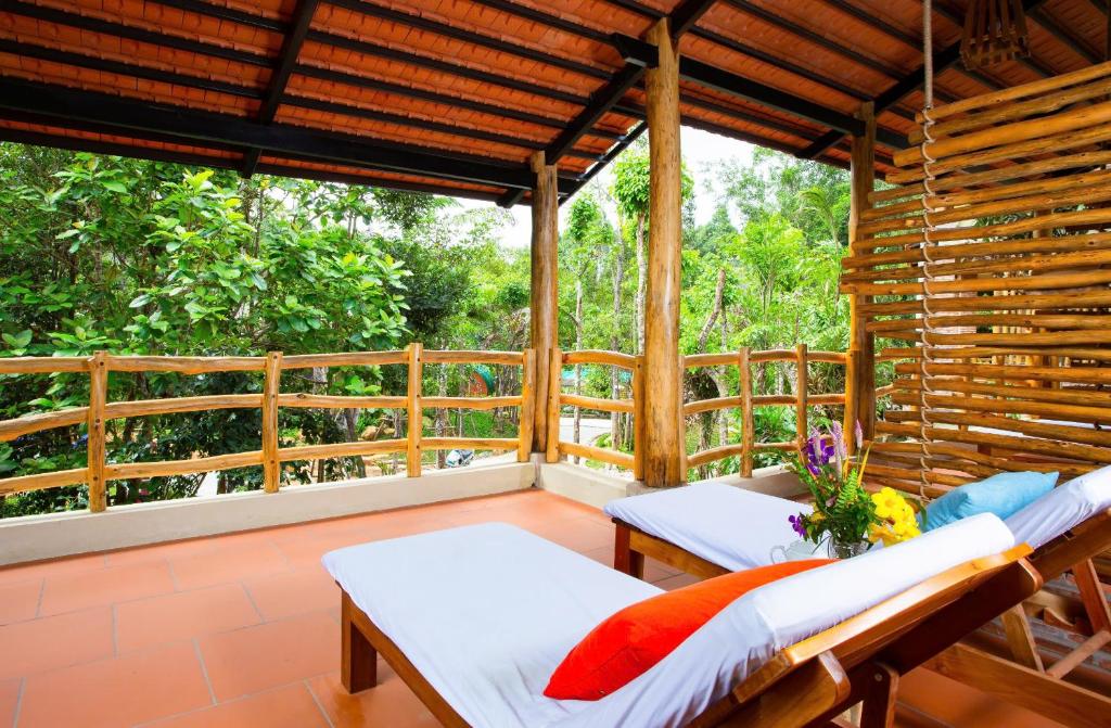 Phòng Deluxe Giường Đôi/2 Giường Đơn Nhìn Ra Vườn