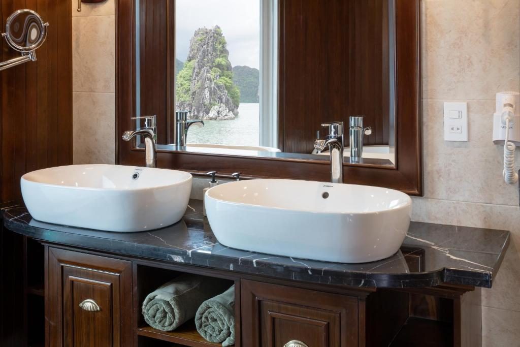 Suite Captain kèm Sân hiên với Tầm nhìn – Gói 2 Ngày 1 Đêm