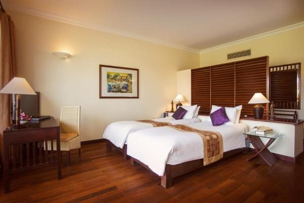 Phòng Deluxe 2 Giường đơn Nhìn ra Một phần Cảnh biển