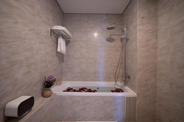 Phòng 3 Người Có Bồn Tắm