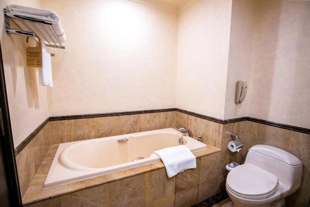 Phòng Deluxe 2 Giường Đơn Nhìn Ra Sông