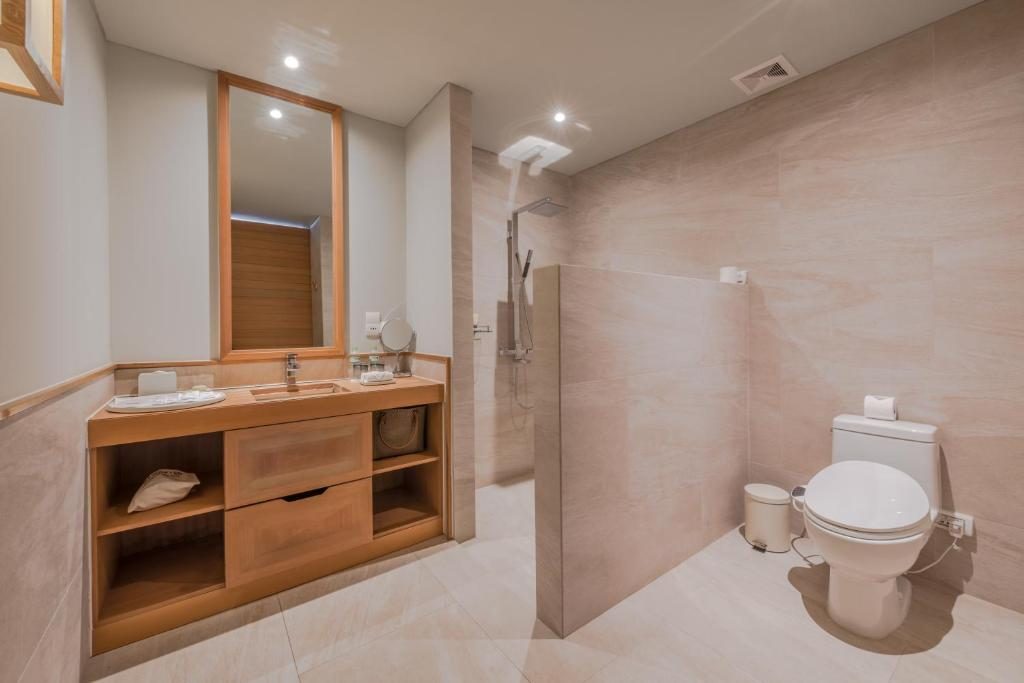 Biệt thự 4 Phòng Ngủ Nhìn ra Sân Gôn