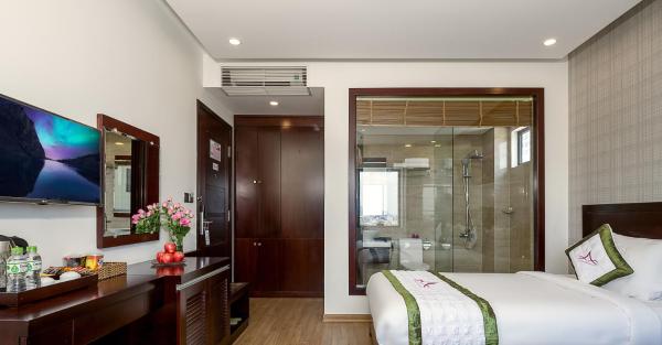 Phòng Deluxe Giường Đôi Nhìn Ra Thành Phố