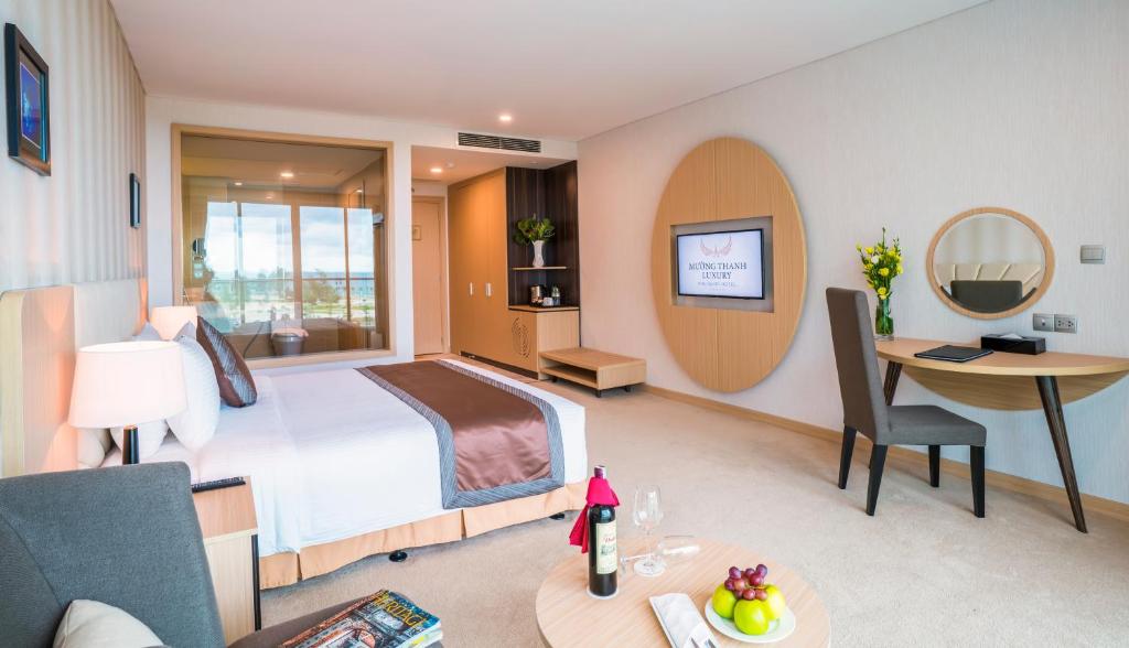 Phòng Deluxe Có Giường Cỡ King, Ban Công Và Tầm Nhìn Ra Biển – Tầng Cao