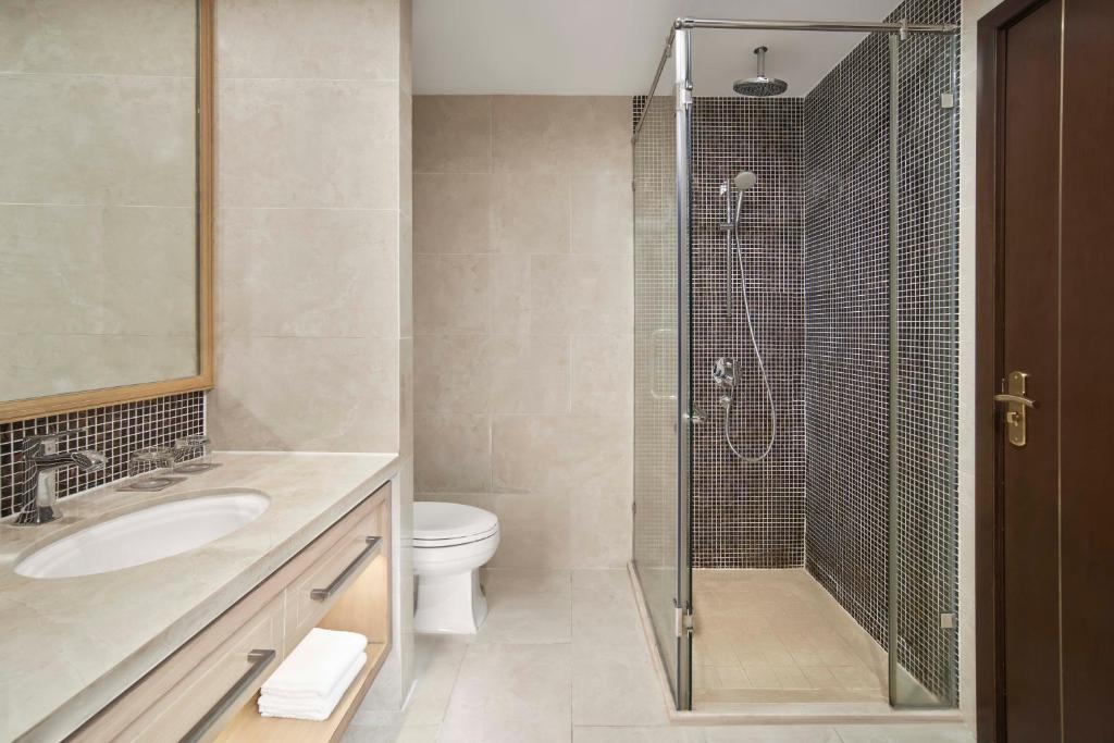 Phòng Deluxe 2 Giường Đơn Có Ban Công Nhìn Ra Biển