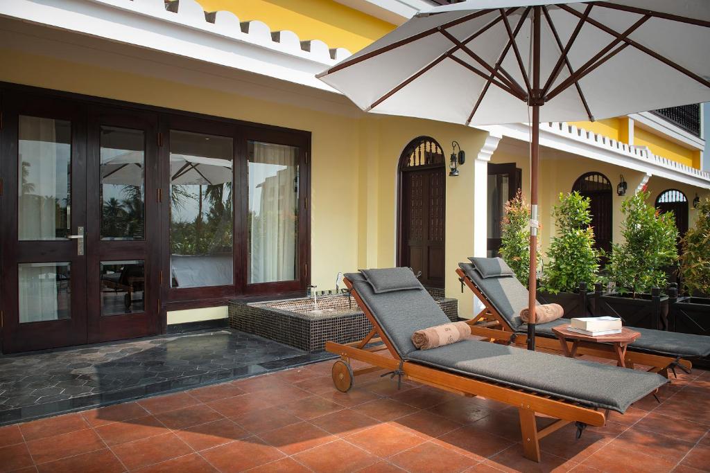 Suite Premium Có Sân Hiên – Cánh CLB