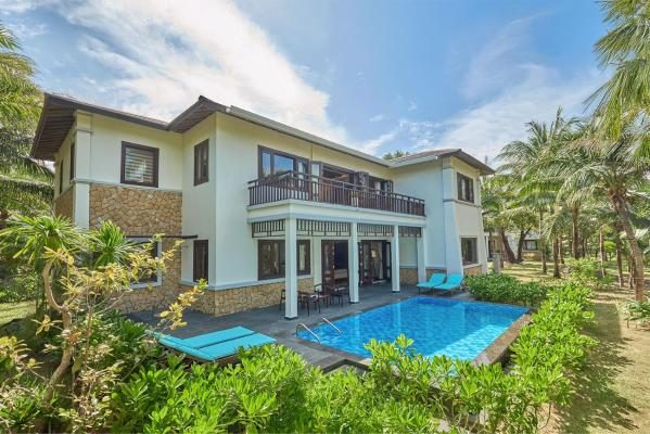 Biệt Thự 4 Phòng Ngủ Có Hồ Bơi Riêng