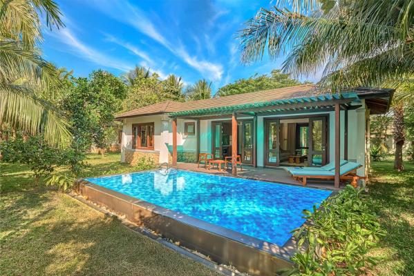 Biệt Thự 2 Phòng Ngủ Với Hồ Bơi Riêng