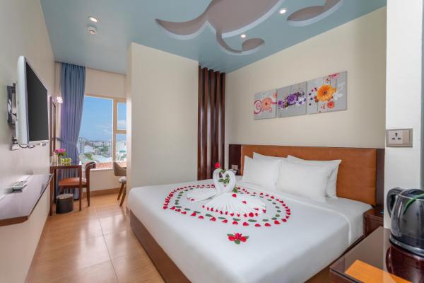 Phòng Deluxe Có Giường Cỡ King Nhìn Ra Thành Phố