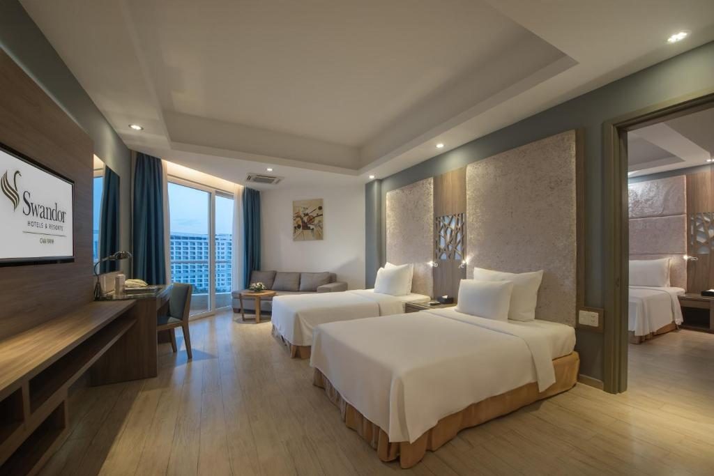 Suite Gia Đình Deluxe