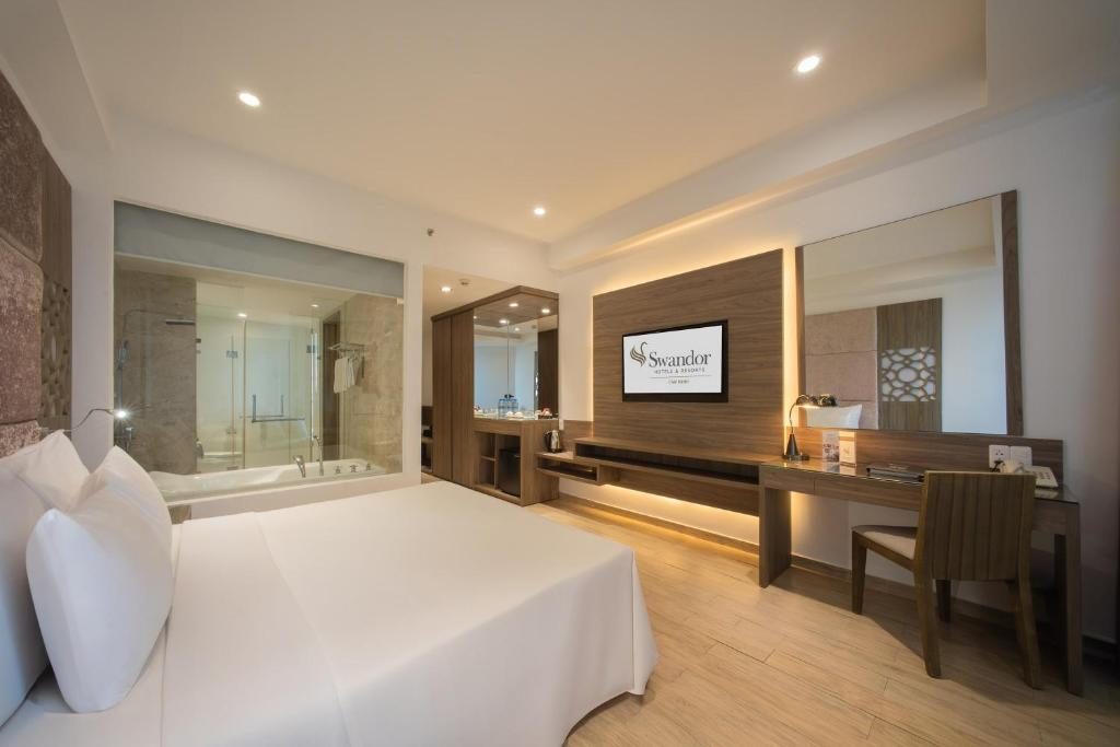 Phòng Deluxe Giường Đôi Với Ban Công và Tầm Nhìn Ra Biển