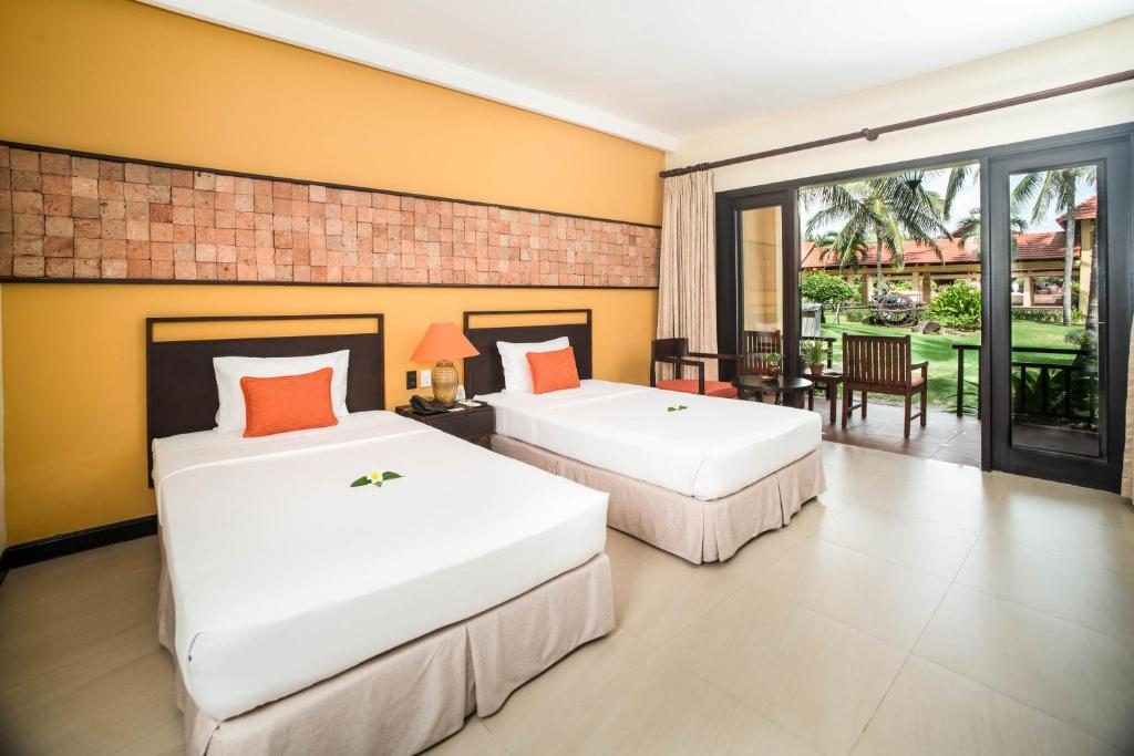 Phòng Tiêu Chuẩn 2 Giường Đơn Có Ban Công – Miễn Phí Minibar Trong Phòng