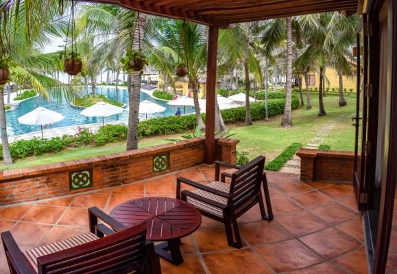 Bungalow Nhìn Ra Vườn/Hồ Bơi Có Sân Hiên