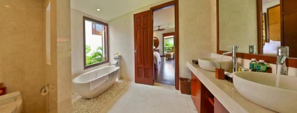 Biệt Thự – Trước Biển