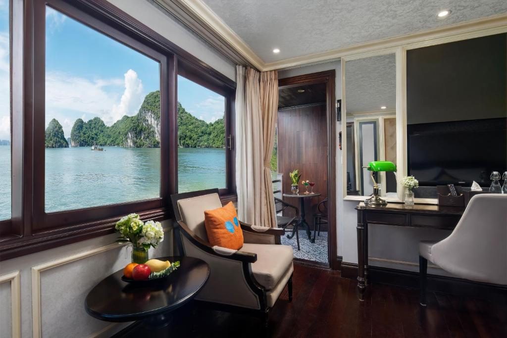 Suite Elegant Giường Đôi/2 Giường Đơn Có Ban Công – 2 Ngày 1 Đêm
