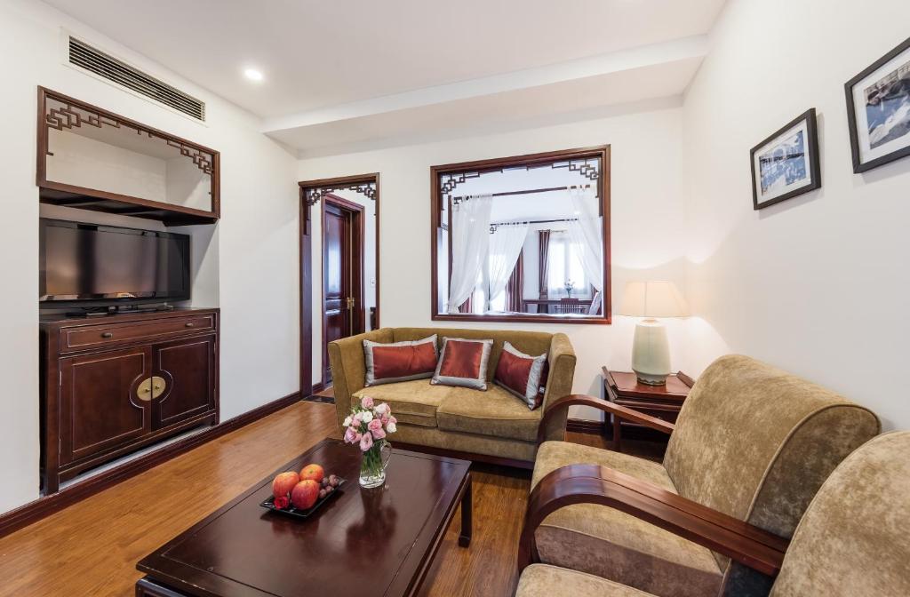 Suite có giường cỡ King với ban công