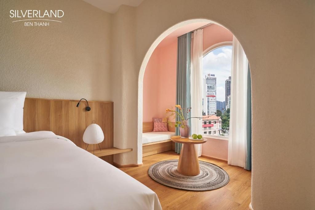 Suite Square Với Trà Chiều