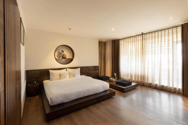 Suite Cochin Signature bao gồm bữa sáng nổi và minibar miễn phí