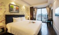 Phòng Suite Junior Giường Đôi Có Ban Công
