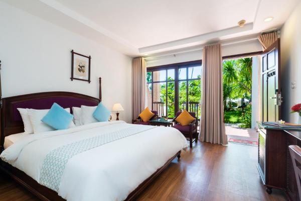 Phòng Superior Giường Đôi Nhìn Ra Hồ Bơi