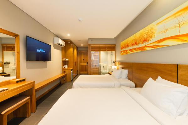 Phòng Deluxe 2 giường đơn với ban công
