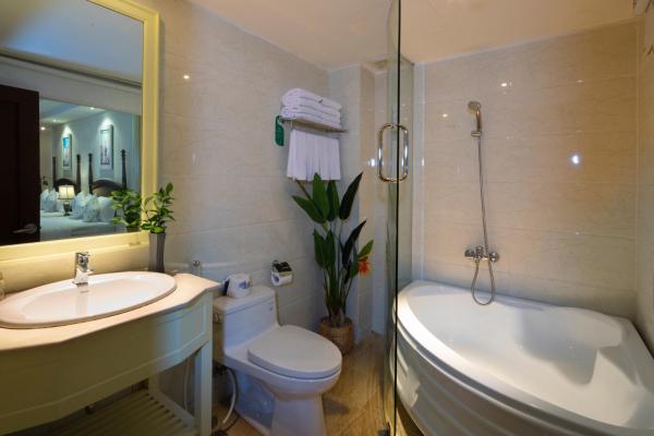 Grand Elegant Suite 2 Double Bed City View – Free One Time Happy Hour