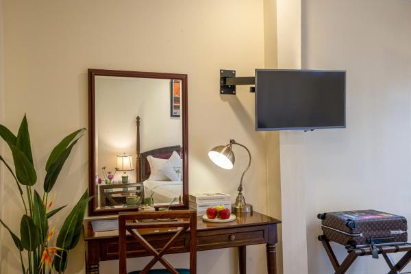 Phòng Deluxe Giường Đôi – Không có Cửa sổ