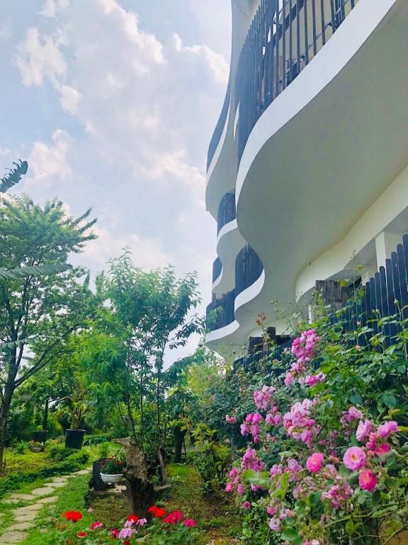 Phòng Deluxe Giường Đôi/2 Giường Đơn Nhìn Ra Vườn