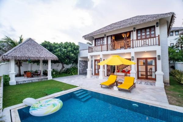 Villa có Hồ bơi trên Bãi biển