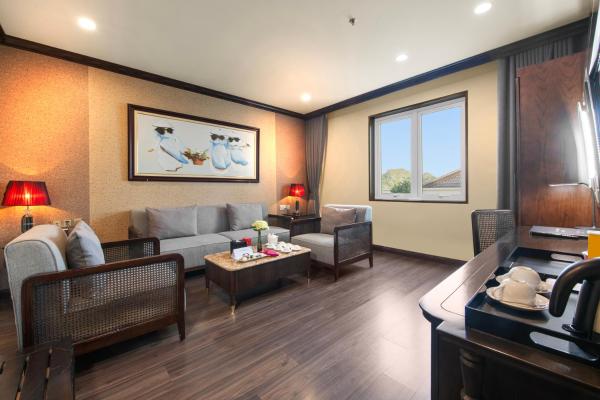 Phòng Suite Grand Giường Đôi Thông Nhau (Cánh Đông Dương)
