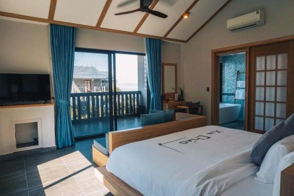 2 Bedrooms Lagoon View Pool Villa with Free Afternoon Cocktail